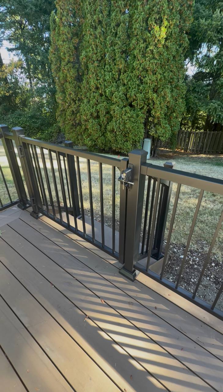 Composite Deck with Picture-Frame Border in Everett, project photo 2