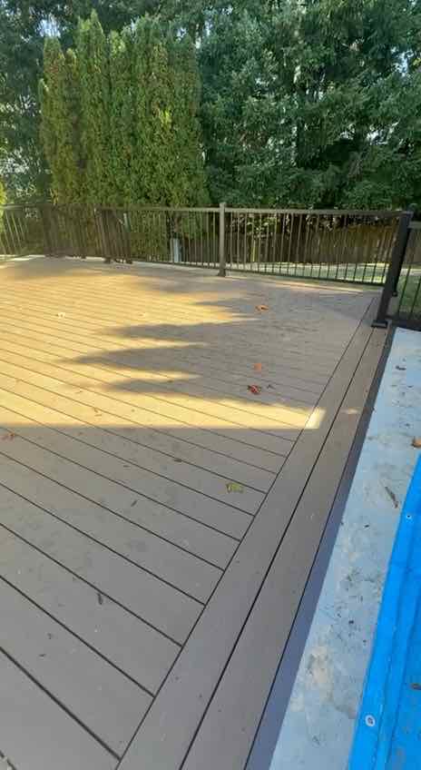 Composite Deck with Picture-Frame Border in Everett, project photo 3