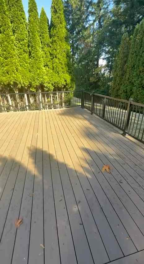 Composite Deck with Picture-Frame Border in Everett, project photo 4